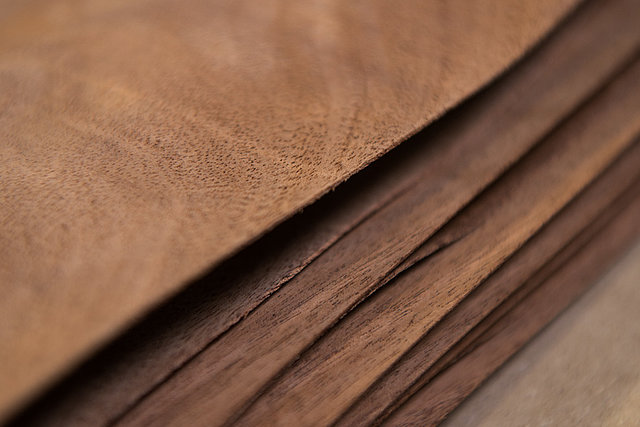 Limartec® là chất liệu gỗ mỏng cao cấp với độ bền và màu sắc đẹp tự nhiên. Tạo nên những sản phẩm độc đáo và đẹp mắt. Hãy xem hình ảnh để khám phá thêm về sự độc đáo của Limartec®.